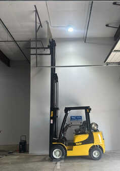 Propane Forklifts 2023  Yale GLP050MXNEAE090 (2)