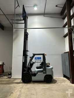 Propane Forklifts 2010  Unicarriers MP1F2A25LV (2)