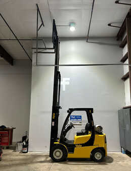Carretilla elevadora GLP 2013  Yale GLP050VXNVRE090 (2)