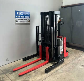 Pallet Stackers - Raymond RSS40 (7)