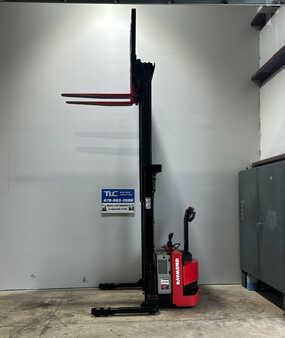 Pallet Stackers - Raymond RSS40 (2)