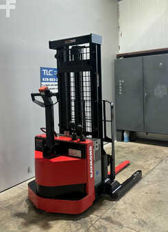 Pallet Stackers - Raymond RSS40 (5)