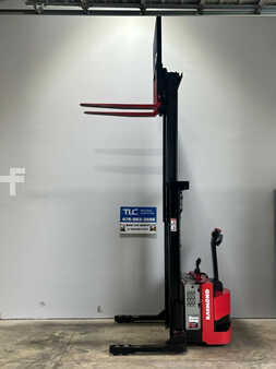 Pallet Stackers - Raymond RSS40 (2)