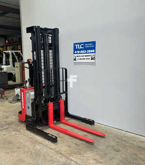 Pallet Stackers - Raymond RSS40 (4)