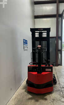 Pallet Stackers - Raymond RSS40 (8)