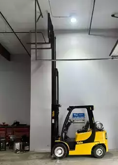 Propane Forklifts 2012  Yale GLP050VXNVRE090 (11)