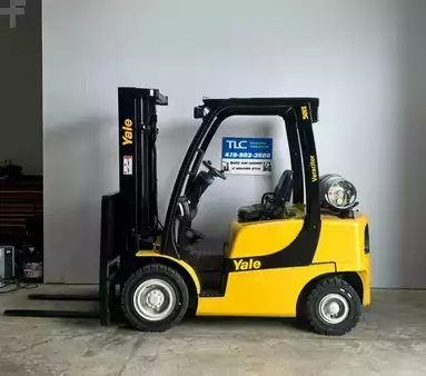 Propane Forklifts 2012  Yale GLP050VXNVRE090 (5)