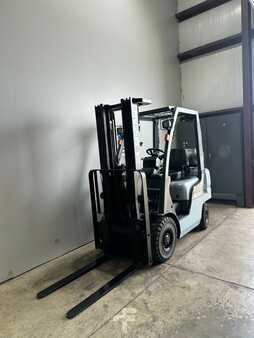 Carretilla elevadora GLP 2013  Nissan MP1F1A20LV (5)