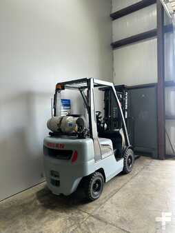 Carretilla elevadora GLP 2013  Nissan MP1F1A20LV (7)