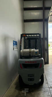 Carretilla elevadora GLP 2013  Nissan MP1F1A20LV (8)