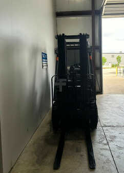 Carretilla elevadora GLP 2013  Nissan MP1F1A20LV (9)