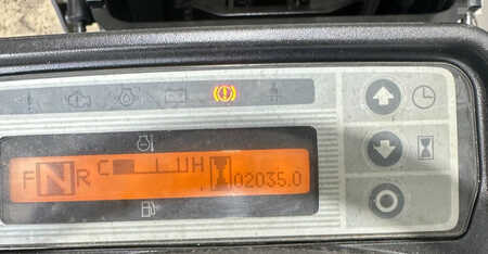 Carretilla elevadora GLP 2013  Nissan MP1F1A20LV (13)