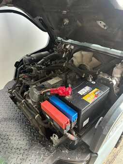 Carretilla elevadora GLP 2013  Nissan MP1F1A20LV (14)