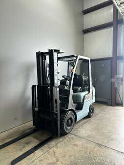 Carretilla elevadora GLP 2013  Nissan MP1F1A20LV (7)