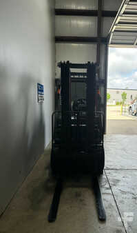 Carretilla elevadora GLP 2013  Nissan MP1F1A20LV (9)