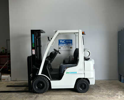 Carretilla elevadora GLP 2013  Nissan MP1F1A20LV (1)