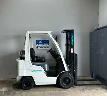 Carretilla elevadora GLP 2013  Nissan MP1F1A20LV (3)