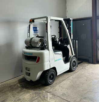 Carretilla elevadora GLP 2013  Nissan MP1F1A20LV (7)