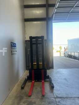 Apilador eléctrico - Raymond RSS40 (6)