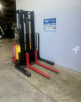 Apilador eléctrico - Raymond RSS40 (7)