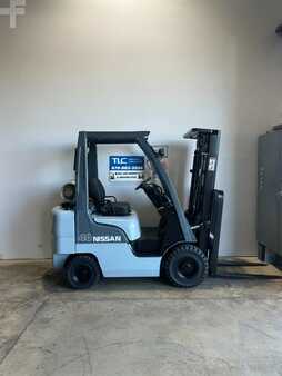 Carretilla elevadora GLP 2012  Nissan MP1F1A20LV (1)