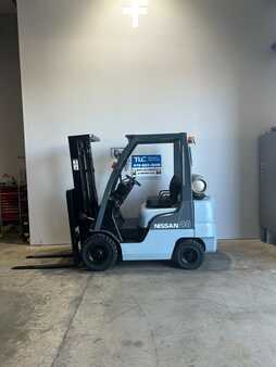 Carretilla elevadora GLP 2012  Nissan MP1F1A20LV (3)