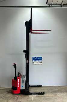 Apilador eléctrico - Raymond RSS40 (2)
