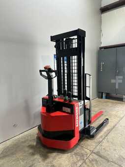 Apilador eléctrico - Raymond RSS40 (5)