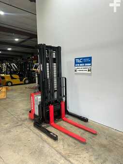 Apilador eléctrico - Raymond RSS40 (4)