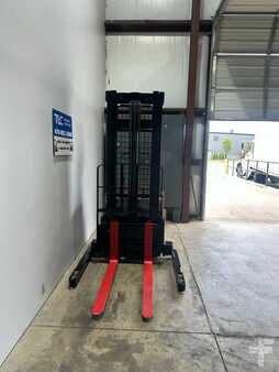 Apilador eléctrico - Raymond RSS40 (9)