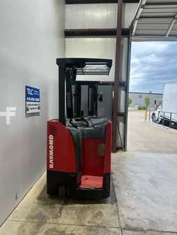 Apilador conductor incorporado - Raymond  (8)