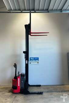 Apilador eléctrico - Raymond RSS40 (2)