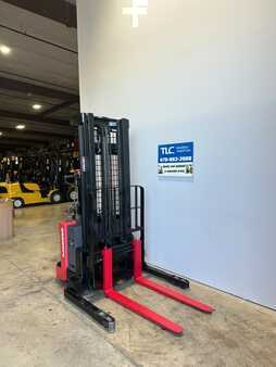 Apilador eléctrico - Raymond RSS40 (4)