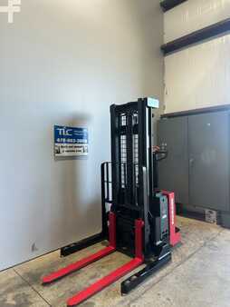 Apilador eléctrico - Raymond RSS40 (7)