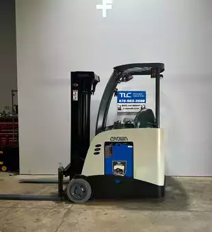 Stand-Up Rider Forklift 2014  Crown RC 5530-30 (3)