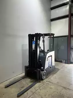 Stand-Up Rider Forklift 2014  Crown RC 5530-30 (7)