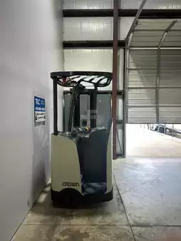 Stand-Up Rider Forklift 2014  Crown RC 5530-30 (8)