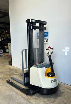 Apilador eléctrico 2017  Crown Crown SX3000 (6)