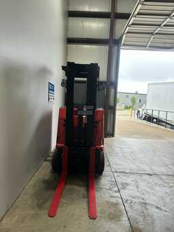 Apilador conductor incorporado 2013  Raymond  (8)