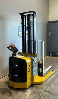Pallet Stackers 2020  Yale MSW040SFN24TV087 (5)