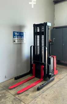 Apilador eléctrico - Raymond RSS40 (7)