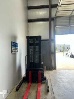 Apilador eléctrico - Raymond RSS40 (9)