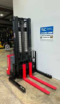 Apilador eléctrico - Raymond RSS40 (6)