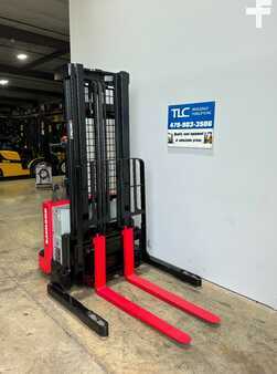 Apilador eléctrico - Raymond RSS40 (4)