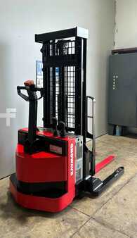 Apilador eléctrico - Raymond RSS40 (5)