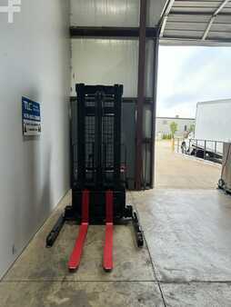 Apilador eléctrico - Raymond RSS40 (9)