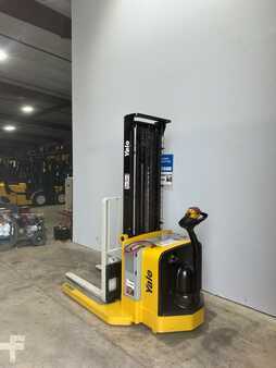 Pallet Stackers 2016  Yale MSW040SFN24TV087 (6)