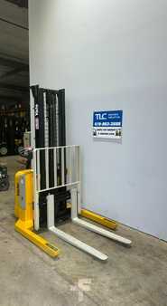 Pallet Stackers 2022  Yale MSW040SFN24TV087 (6)