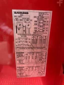 Apilador conductor incorporado - Raymond  (12)