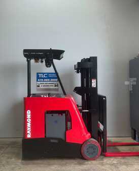 Apilador conductor incorporado 2013  Raymond  (1)